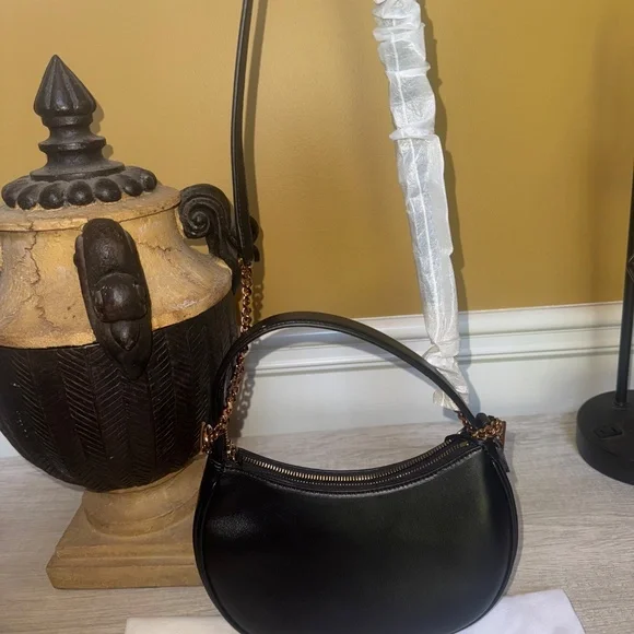 Versace Medusa Black Quilted Leather Shoulder/ crossbody Bag with Strap - Picture 14 of 14